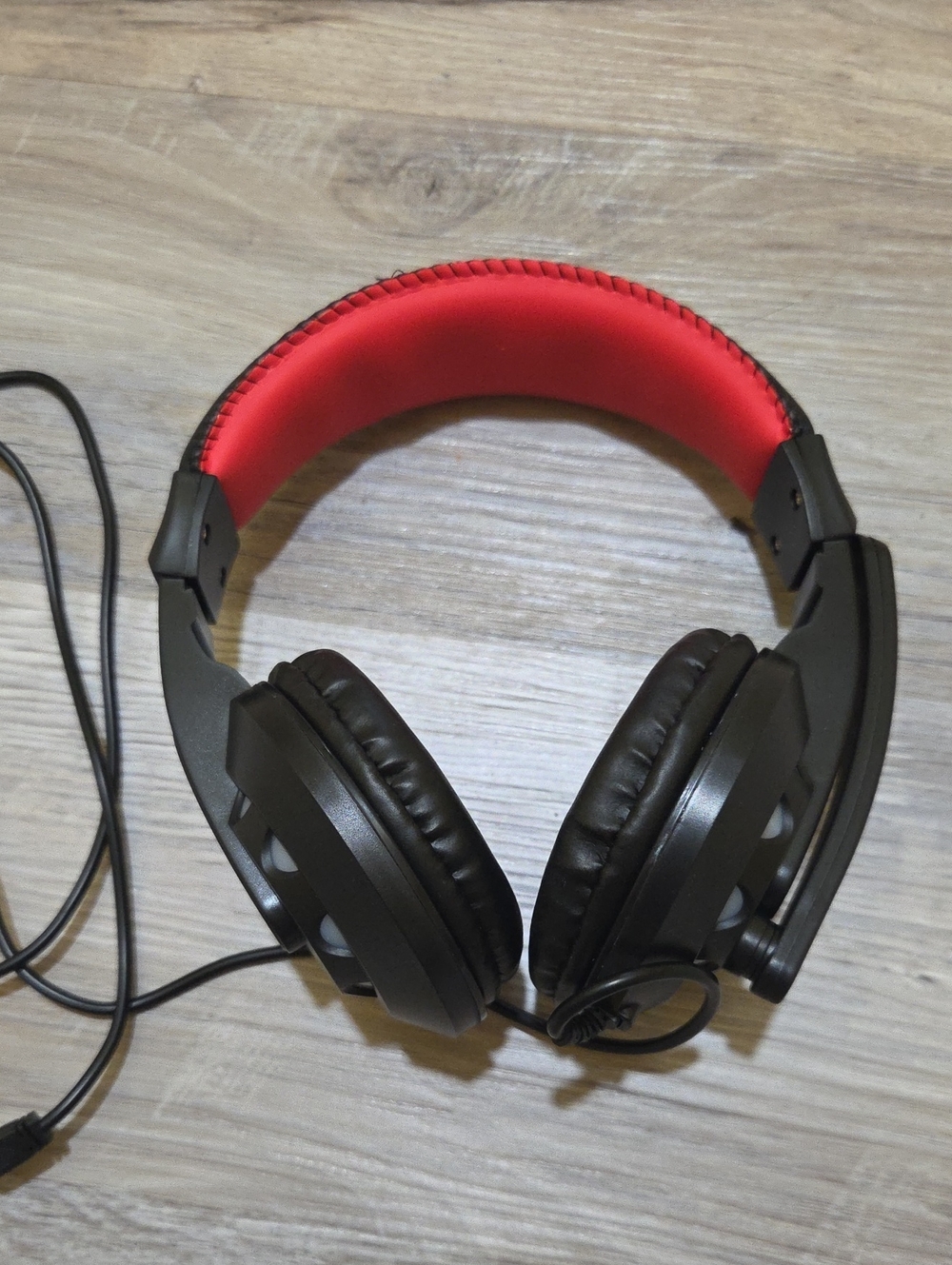Vibe Astro Black Wired Headset w. Mic Boom & Color Changing LED Lights